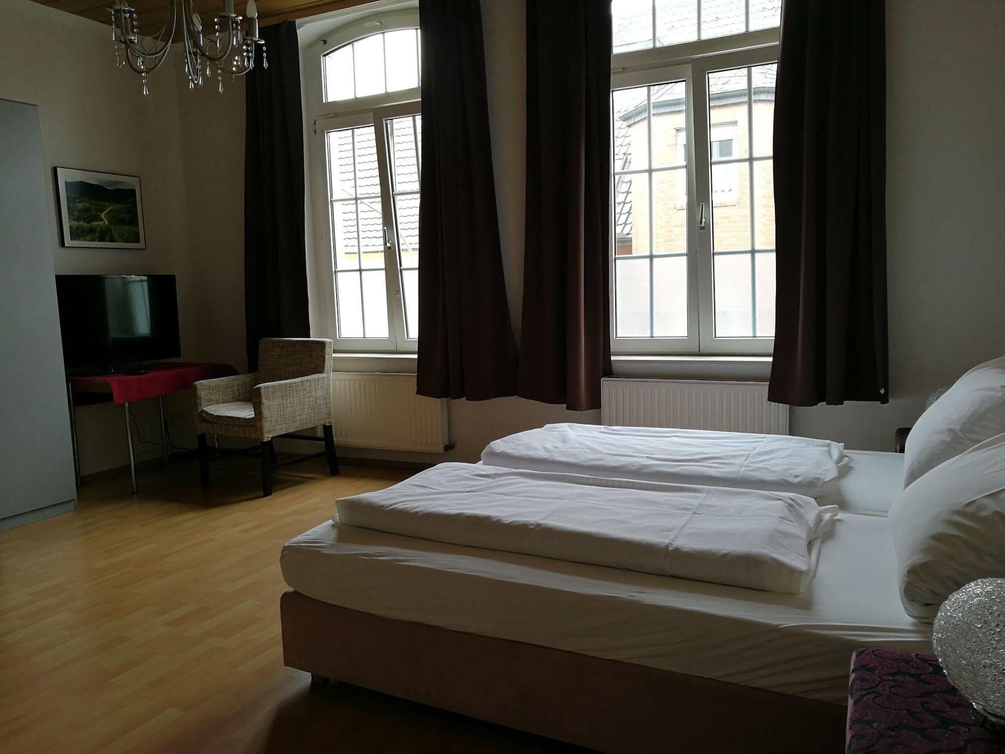 Hotel Central Restaurant El Barrio Grevenbroich Εξωτερικό φωτογραφία