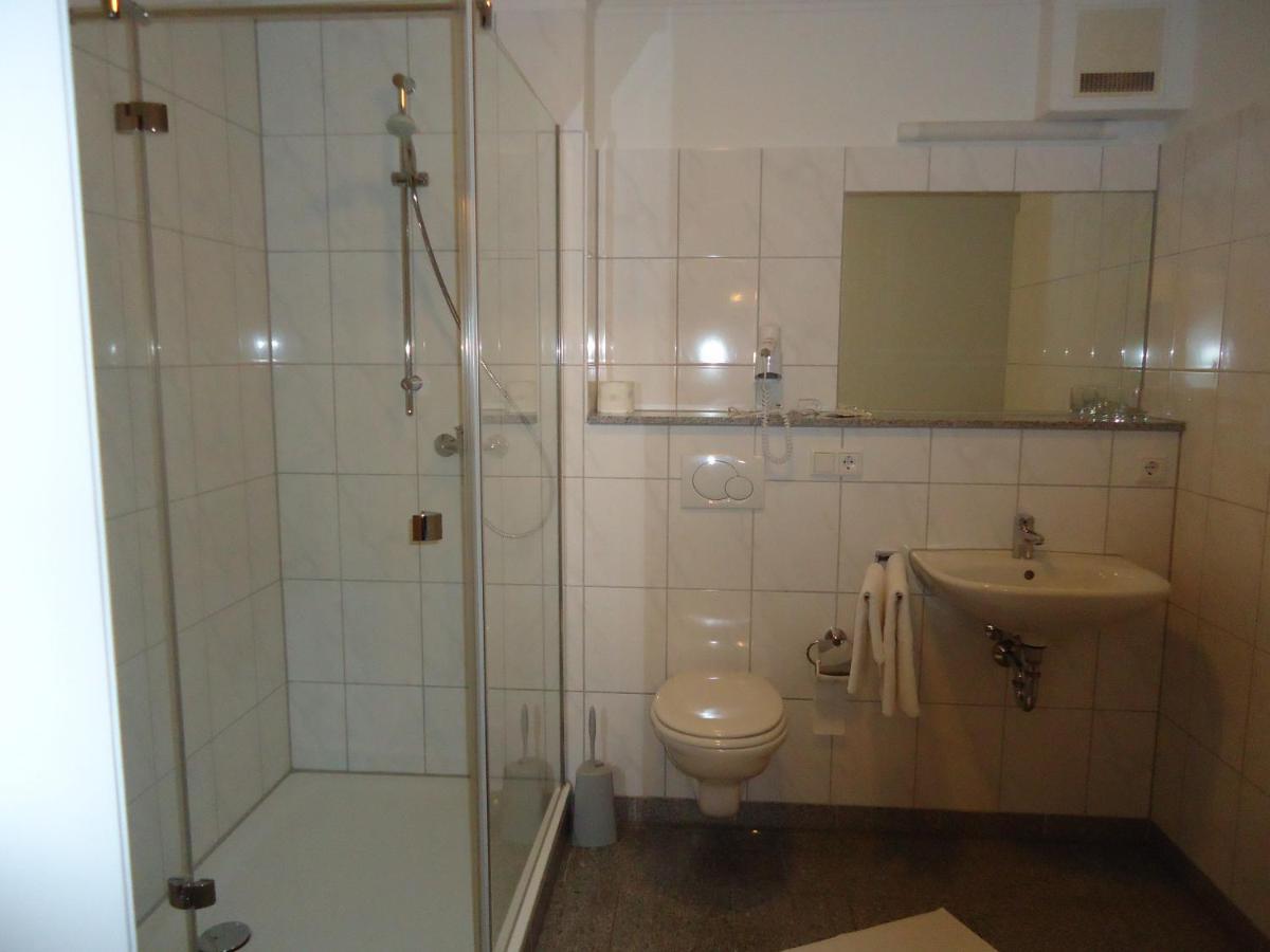 Hotel Central Restaurant El Barrio Grevenbroich Δωμάτιο φωτογραφία